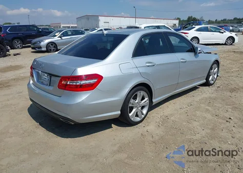 2013 Mercedes-Benz E 350 z USA, uszkodzony, nr VIN WDDHF5KB3DA767778